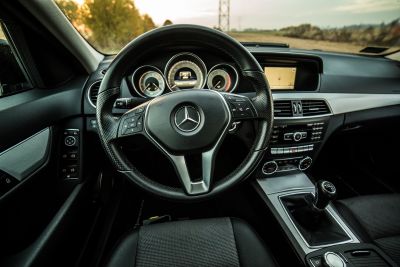 Fotografia motoryzacyjna Mercedes wnętrze